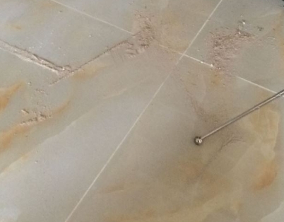 西市瓷砖空鼓维修公司分享粘合剂选择不当在瓷砖铺贴过程中可能导致以下问题
